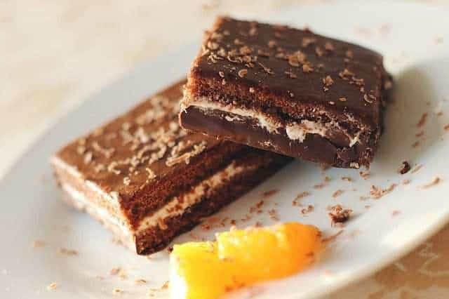 low fodmap snacks -chocolate brownie