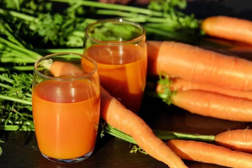 carrot juice 1623157 1280