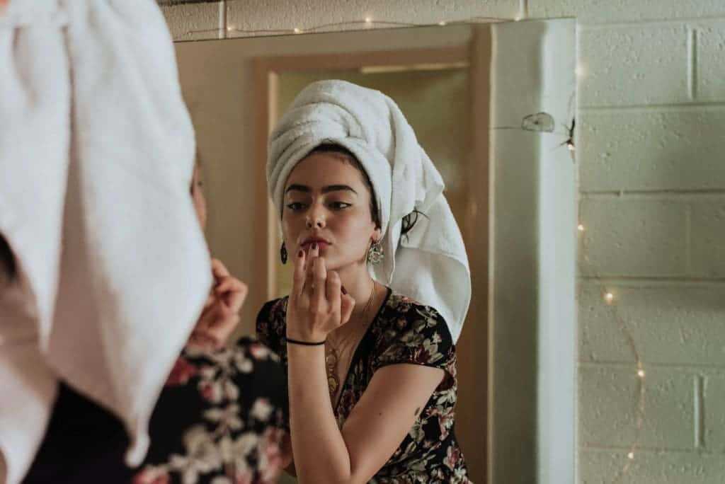 Tea Tree Oil for Acne: 3 Tips No One Told You About 5 Tea tree oil for acne