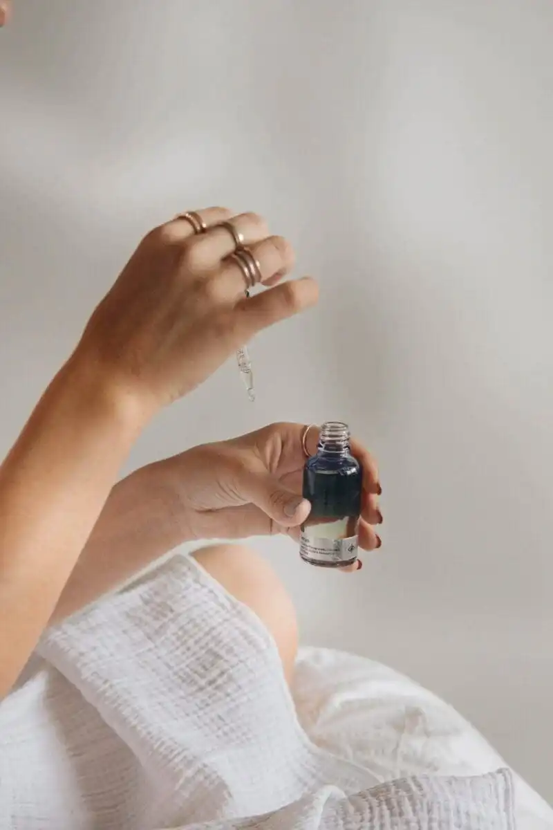 What Does Serum Do For Your Face: 6 Interesting Benefits 4 mathilde langevin FDRaYqiTY1k unsplash scaled