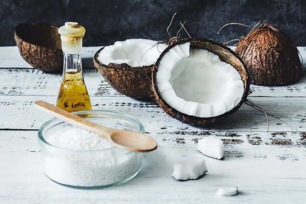 Tea Tree Oil for Acne: 3 Tips No One Told You About 4 Tea tree oil for acne