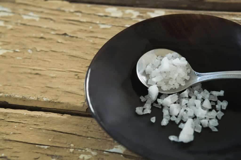 29619454 sea salt in bowl