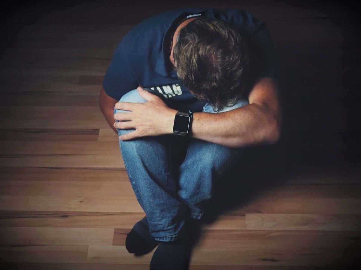 Best 101 Guide on Gabapentin Side Effects, Uses and Dosages 4 man 2734073 1920