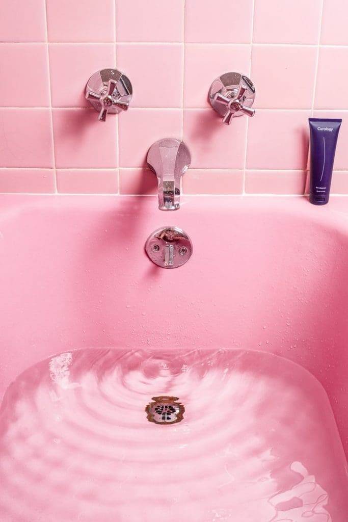 A pink bathtub.