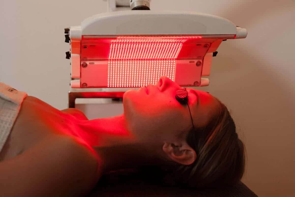 8 Must Know Red Light Therapy Benefits No Side Effects