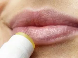 lip scrub benefits
