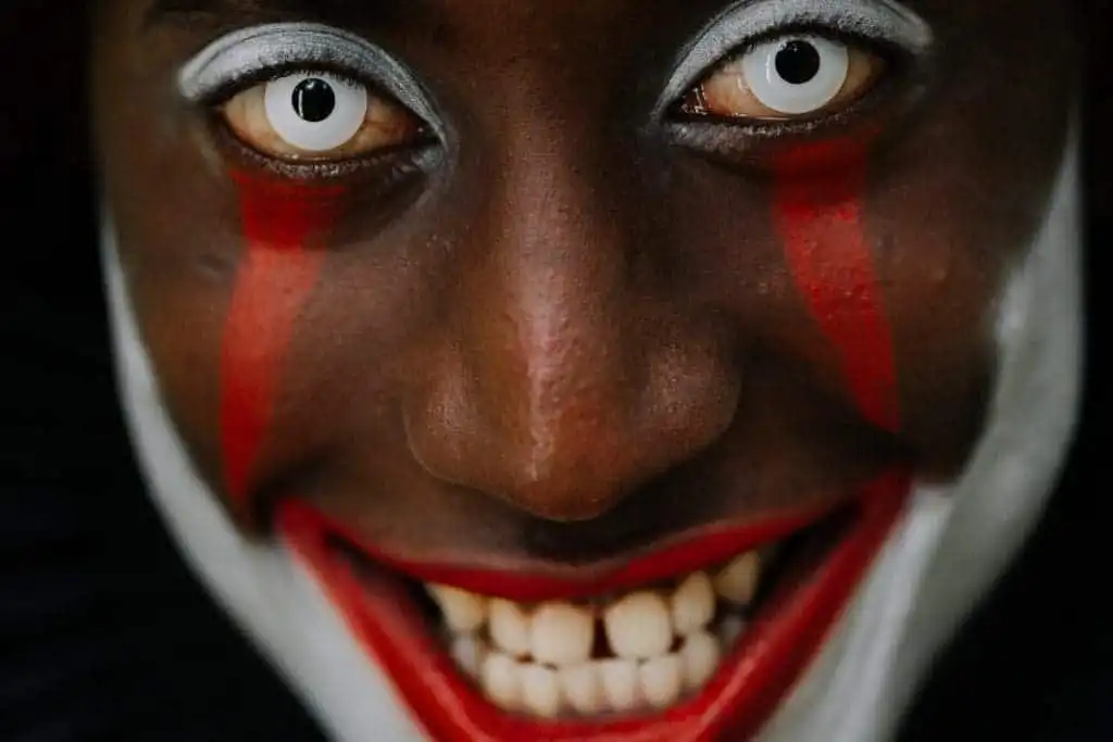 Colored Contact Lenses: Should you Get Them 2 decorative contact lenses